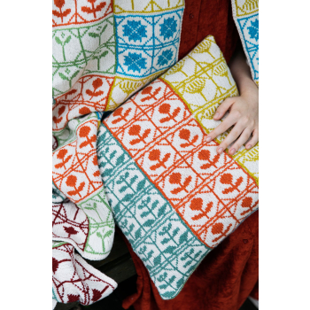 The Knitted Fabric - Dee Hardwicke